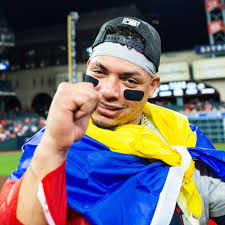 Julian Harden's Instagram, Twitter & Facebook