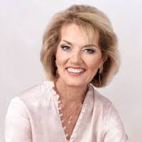 Cassandra Strauss's Instagram, Twitter & Facebook