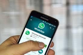 .kita akan hapus chat di whatsapp biasa namun memang ada sedikit perbedaan yaitu kita harus buka dulu grupnya baru bisa hapus isi chat seperti saya sebutkan diatas, ada beberapa cara untuk hapus chat di grup whatsapp baik itu teks atau dengan gambar, dan caranya adalah sebagai berikut. Whatsapp Akan Berhenti Beroperasi Di Hp Android Dan Iphone Ini Di 2020