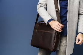 With a satisfyingly minimalist design this leather bag will compliment just about any outfit, from a casual to a professional context. 13 Best Leather Messenger Bags For Men The Manliness Kit