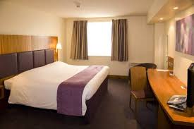 The premier inn london victoria is in a superb location, less than a 5 minute walk from victoria london underground, national rail and bus station. Premier Inn Hotel Tate Modern London Rooms Rates Photos Reviews Deals Contact No And Map