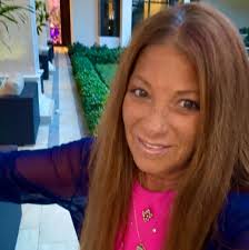 Bethenny Frankel, the 54-year-old entrepreneur and former “Real Housewives  of New York City” star, recently sparked both admiration and criticism with  her appearance at the 2025 Sports Illustrated Swimsuit runway show during