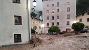 See 6 traveler reviews, 18 candid photos, and great deals for halleiner haus, ranked #1 of 1 hotel in adnet and rated 4.5 of 5 at tripadvisor. Hallein In Osterreich Ein Nachbar Wird Zum Hochwasser Helden Der Spiegel