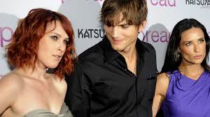 Demi moore and her ashton kutcher arrive for the premiere of the house bunny in 2008. Rumer Willis On Ashton Kutcher Dating Demi Moore It Was Definitely Weird Entertainment Tonight