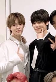 When an nctzen ran into stray kids' felix, he created a memory that showed how much he cared for his friend nct dream's chenle. Fari On Twitter Jeongin Chenle 01 Line Unite Chan Holding Jaemin S Foot Is What Matters The Most