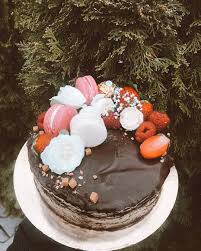 Maria S Delicious Cakes On Instagram Ferrerorocher Cake With Brownie And Hazelnut Meringue Layers Filled Nutella And Ga Yummy Cakes Cake Hazelnut Meringue