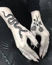 Tatuajes En La Mano Disenos Que Encajan De Forma Perfecta
