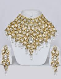 Pin By Ericka Campbell On Wedding Indian Bridal Jewelry Sets Bridal Fashion Jewelry Bridal Jewellery Indian