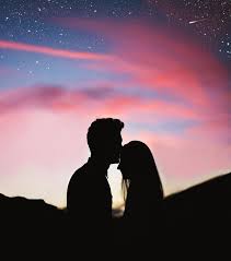 Which is the best picture of love and happiness? 10 Beautiful Love Silhouette Images