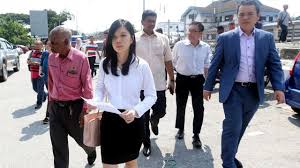 The assemblymen for tronoh and buntong, paul yong choo kiong and a sivasubramaniam, have officially joined bersatu. Choo Kiong Tetap Jalankan Tugas Exco Seperti Biasa Peguam