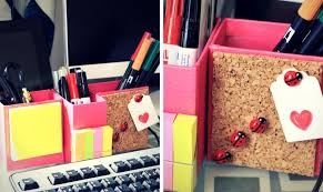 Möchten sie einen tisch organizer selber machen, finden sie im internet allerhand diys und bastelanleitungen, die ihnen beispielsweise das zuschneiden und zusammensetzen erleichtern. Back To School 8 Diy Ideen Fur Schule Uni Und Buro Ottoinsite