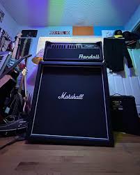 My first Speaker Cab🔥🔥last year I was able to get my first amp head and  now my rig is complete with the Marshall 4x12, Special Thanks to Adam  @neverrshleep for selling it