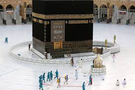 وحسب العهد القديم للتوراة والإنجيل، تُعد أورفا مدينة ميلاد وحياة سيدنا إبراهيم وأيوب وهناك الكثير من المعالم التي تبين مكوث سيدنا إبراهيم فيها. 4mrypgikmz2q9m