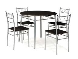 Pouvant accueillir plus de 8 personnes, cette table ronde se distingue. Table Ronde 4 Chaises Lota Wengue Gris