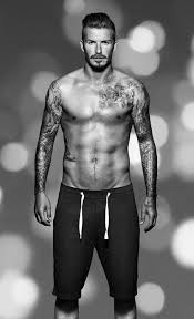 Februar wird die kampagne mit dem kurzfilm und der neuen kollektion mit beckham als aushängeschild weltweit starten. Pin Auf Hot Sexy Men With Tattoo