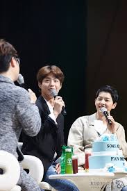 Song joong ki is a popular south korean actor and mc. Song Joong Ki Gets Close And Personal At Seoul Fan Meeting Donates All Proceeds Soompi