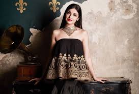 Divya Khosla Kumar Wiki A Beautiful Multitalented Diva Of The Tinsel Town Reporter Live Divya khosla kumar was born to a teacher mother and businessman father.