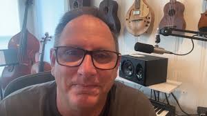 This song of mine has been performed many hundreds, possibly thousands of  times. Almost always for an audience of 1-3 people ages 0-5, at bedtime.  Sometimes well received, sometimes not. Maybe it will ...