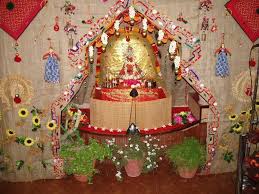 Krishna can decorated with dry fruit garlands too. 15 Incredible Krishna Janmashtami Decoration Pictures And Images