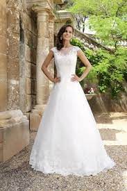 Es wurden 2 muster angefordert, um die verschiedenen farbtöne mit anderen hochzeitsprodukten zu mischen. Tarnon Kleider Hochzeit Hochzeit Kleidung Hochzeitskleid