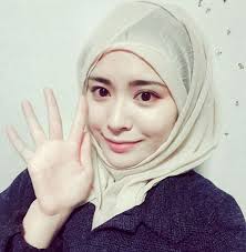 Banyak orang beranggapan bahwa cantik yaitu memiliki kulit putih. 7 Tips Menjaga Wajah Dan Kecantikan Kulit Untuk Wanita Dari Perspektif Islam Dan Al Quran Aeinna Musa