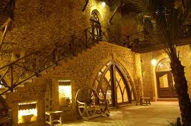 Tripadvisor مطعم لبناني ممتاز أنصح بزيارته ويوجد به برنامج غنائي يبدأ عند الساعة ٩ موقعه على شارع أفريقيا تعليق لـ Assaha والخرطوم السودان