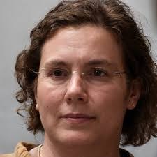 Liliana Ward's Instagram, Twitter & Facebook