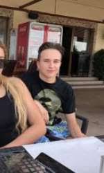 De la wikipedia, enciclopedia liberă. BÄƒiatul Cel Mare Al Lui LaurenÈ›iu Reghecampf IÈ™i DoreÈ™te O MaÈ™inÄƒ De Lux La Majorat Cat CostÄƒ Bolidul Glow Magazin