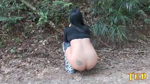 Virou o rabo e mijou na nossa frente - XNXX.COM