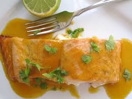 Salmon Con Salsa De Maracuya Salmon With Passion Fruit Sauce Bistro Food Healthy Recipes Fruit Sauce