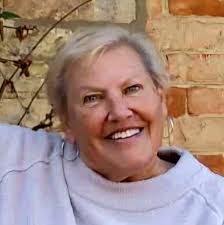 Hi all! I just wanted to introduce myself, live in Milton, Realtor. Love  crafts and thrifting!