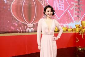 侯怡君（rene hou，1977年9月19日－），台湾女演员，出生于南投县水里乡，国立艺专舞蹈科毕业 for faster navigation, this iframe is preloading the wikiwand page for 侯怡君. 43æ­²ä¾¯æ€¡å›çˆ¸åª½ä¸å‚¬å©šè¨±é¡˜å…©å¹´å…§ å‡æ ¼ç•¶åª½åª½ æ°'è¦–æ–°èžç¶²