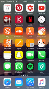This Phone Is Satisfyingly Color Coordinated Iphone Satisfying Colorcoordinated Organize Phone Apps Phone Phone Organization