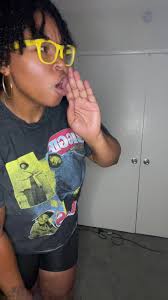 Roslyn Willis (@roslynroslynroslyn7)'s videos with Who Sexy I'm Sexy