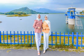 Harga tiket masuk waduk sermo. Waduk Malahayu Harga Tiket Masuk Spot Foto Terbaru 2021