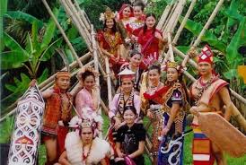 Menerangkan pemerintahan tempatan di sarawak dan sabah. Kenapa Sarawak Ada Hari Kemerdekaan Yang Tersendiri Soscili