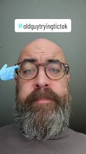 #oldguytrying #tictok #oldguytryingtictok #tryingticktok #blueeyes #natural  #naturaleyes #iticitokitictok #oldpeopleontiktok
