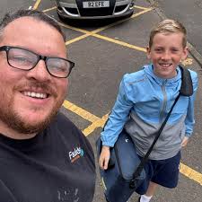 All profits from today's jobs are paying towards the wee mans trip to  Disney.. Sadly Zachary can't go. But I'll send him pictures 🤣😜 Always  nice having the son out working with