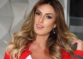 O caso aconteceu em 2013, quando surgiram os rumores de que nicole,28, estaria envolvida com o filho de cláudia com o também ator édson celulari, o garoto enzo, que na época tinha apenas 16 anos. Nicole Bahls Volta A Falar Sobre Envolvimento Com Filho De Claudia Raia Eshoje