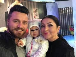 La puțin timp după fericitul eveniment, gabriela cristea a postat prima fotografie cu micuța, pe care părinții au ales să numească iris. Gabriela Cristea Nu Are Voie SÄ NascÄ Natural Care Este Motivul Click Mobile