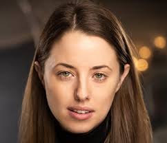 Josie Ellis's Instagram, Twitter & Facebook