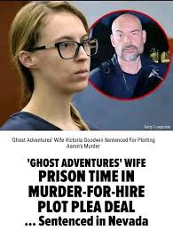 Aaron: “She either needs to drop it or drop me!” Yessss!! I agree! Please  drop him, Kaylor.