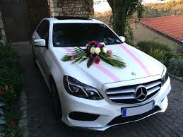 Faite le choix des accessoires en tenant compte de vos couleurs. Comment Decorer Voiture Mariage