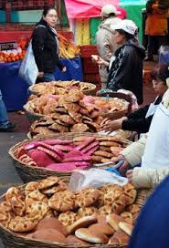 It Explains The Cuisine Behind The Dia De Los Muertos And The Pan De Muertos Which Is A Bread Baked E Dia De Los Muertos Colorful Skull Art Day Of The