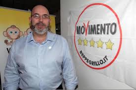 Vito crimi, senatore del movimento cinque stelle, è stato eletto presidente della commissione speciale del senato che si è insediata oggi e che dovrà esaminare il def e altri provvedimenti rimasti in sospeso. Chi E Vito Crimi Il Reggente Del M5s Grillino Dalla Prima Ora Tgcom24