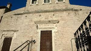 I reperti di maggiore interesse sono venuti alla luce alla sommità e sui pendii del colle sant'elia, dove molti secoli più tardi sorgerà la rocca albornoziana. Facciata Principale Bild Von Basilica Di San Salvatore Spoleto Tripadvisor