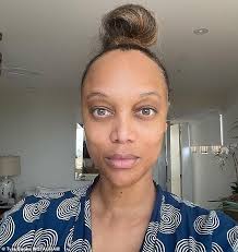 Crushed mix cut tara banks sean inside out. Tyra Banks Posts Photos Without Makeup Or A Wig In Rare Glimpse Of The Supermodel S Natural Beauty Latest Celebrity News