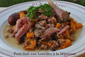 Le Mas De La Gourmandise Petit Sale Aux Lentilles A La Mijoteuse En 2020 Petit Sale Lentilles Mijoteuse Recette Mijoteuse