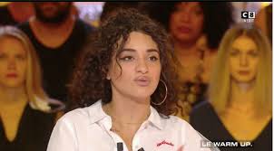 Her birthday, what she did before fame, her family life, fun trivia her first two albums, 2010's camelia jordana and 2014's dans la peau, both cracked the top ten on the. Camelia Jordana Est Elle Passee Sous Le Bistouri Voici Alimente La Rumeur Photos