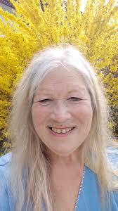 Resharing my post about Nikki Kletschka who is still doing a fabulous job  deep cleaning, organizing and helping me with decluttering.